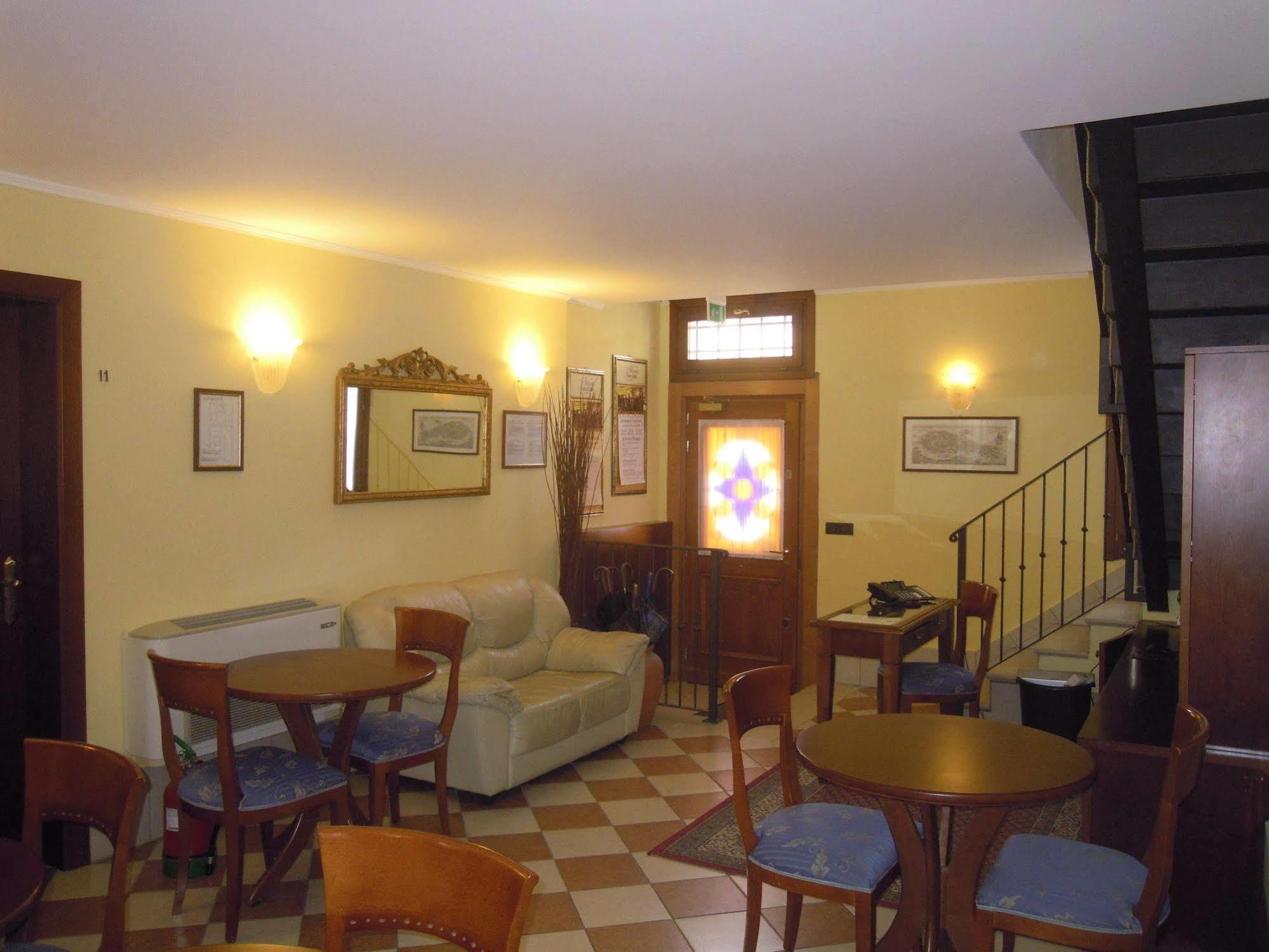 Alloggi Marinella Venesia Bagian luar foto